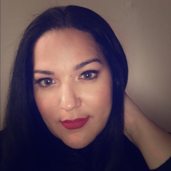 Meet your Posher, Gladys - Picture 1 of 1